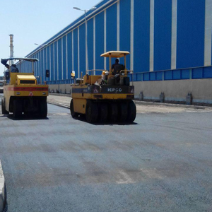 اجرای عملیات آسفالت مجتمع فولاد بافق